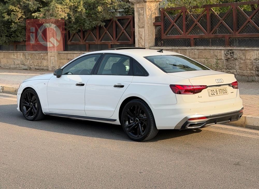 اودي A4